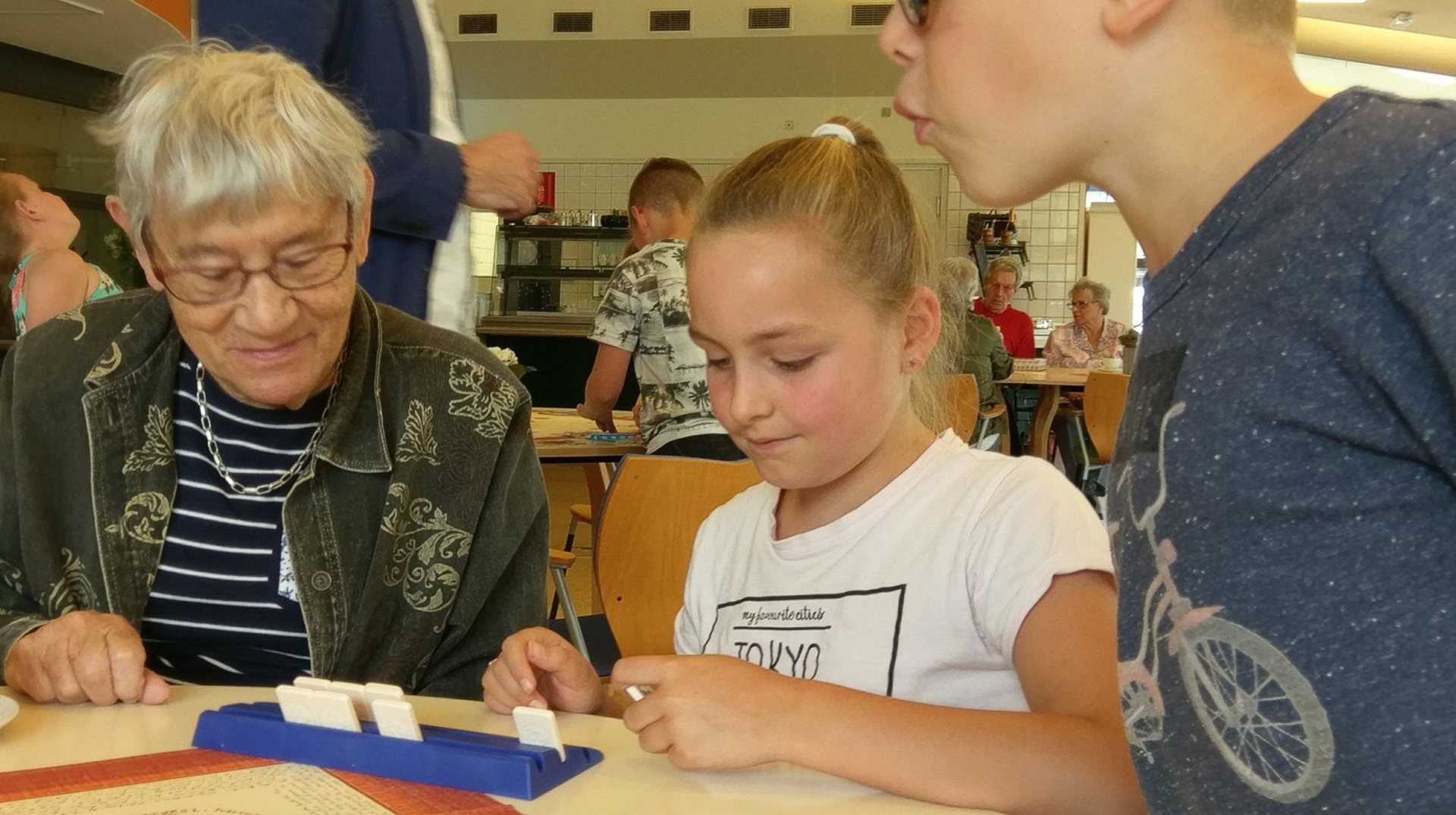 Jong en oud vinden elkaar in Waterrijk